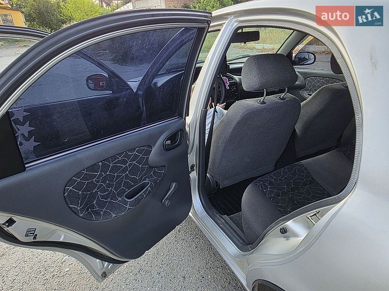 Седан Daewoo Lanos 2003 в Ватутино фото 14 Седан Daewoo Lanos 2003 в Ватутино