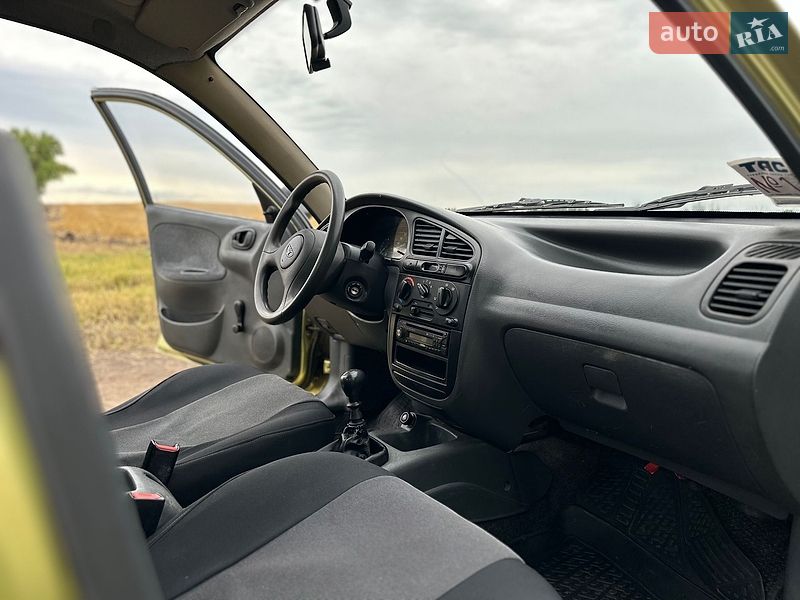 Седан Daewoo Lanos 2006 в Чугуєві