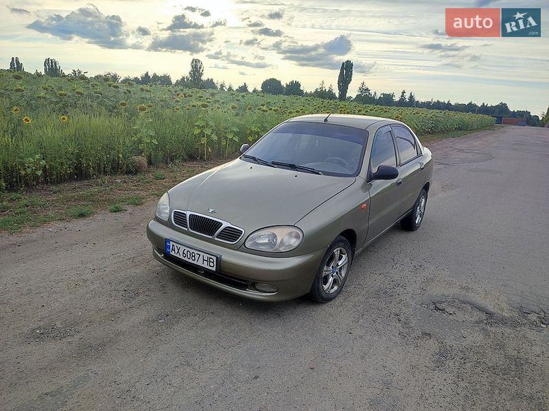 Седан Daewoo Lanos 2004 в Харкові