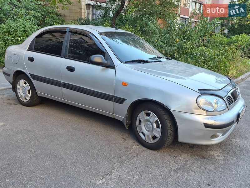 Седан Daewoo Lanos 2004 в Киеве