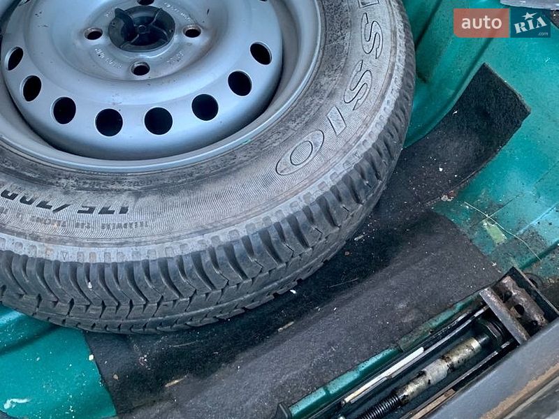 Седан Daewoo Lanos 2004 в Кривом Роге
