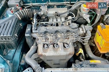 Седан Daewoo Lanos 2004 в Кривом Роге