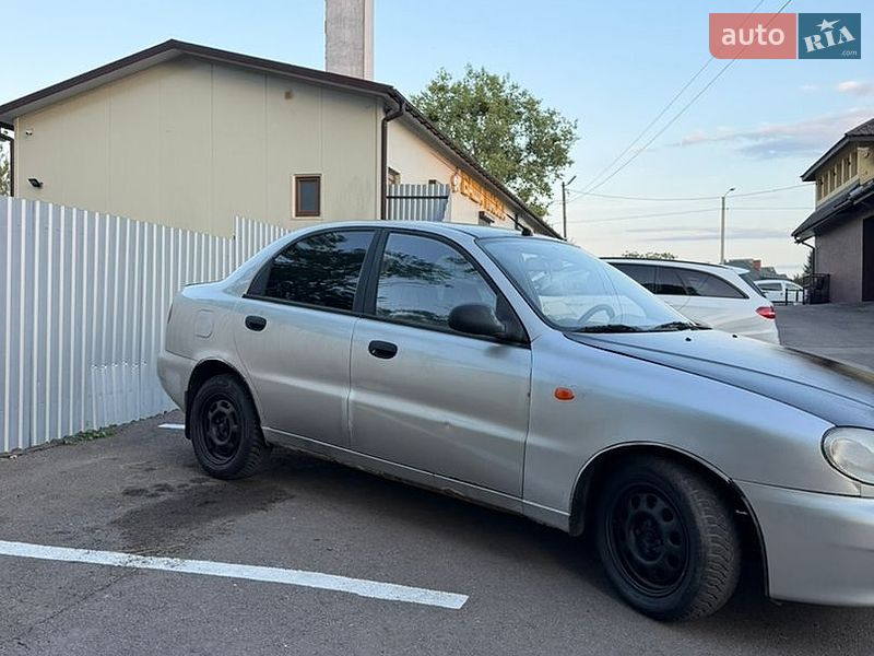 Седан Daewoo Lanos 2005 в Львові