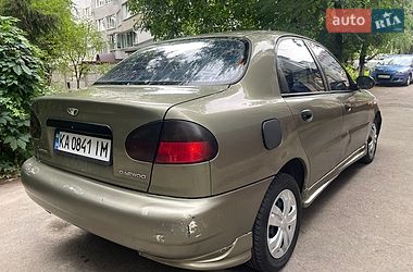 Седан Daewoo Lanos 2002 в Ровно