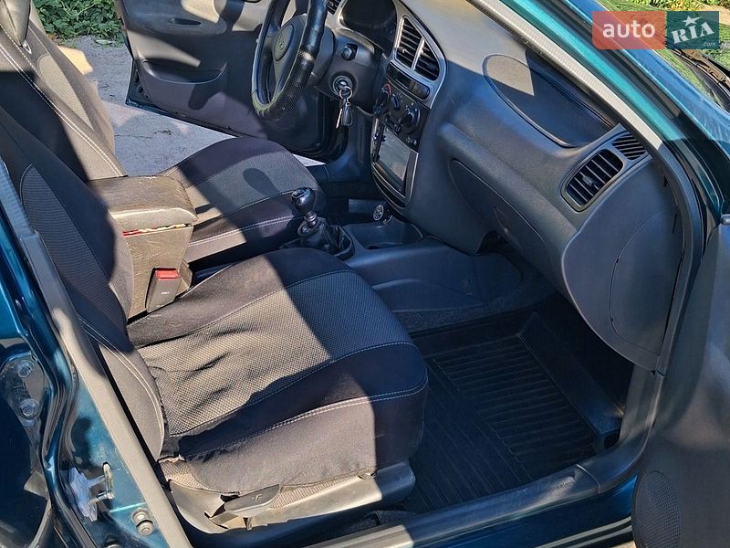 Седан Daewoo Lanos 2004 в Борисполі