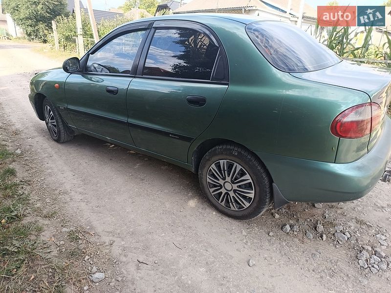 Седан Daewoo Lanos 2009 в Городку