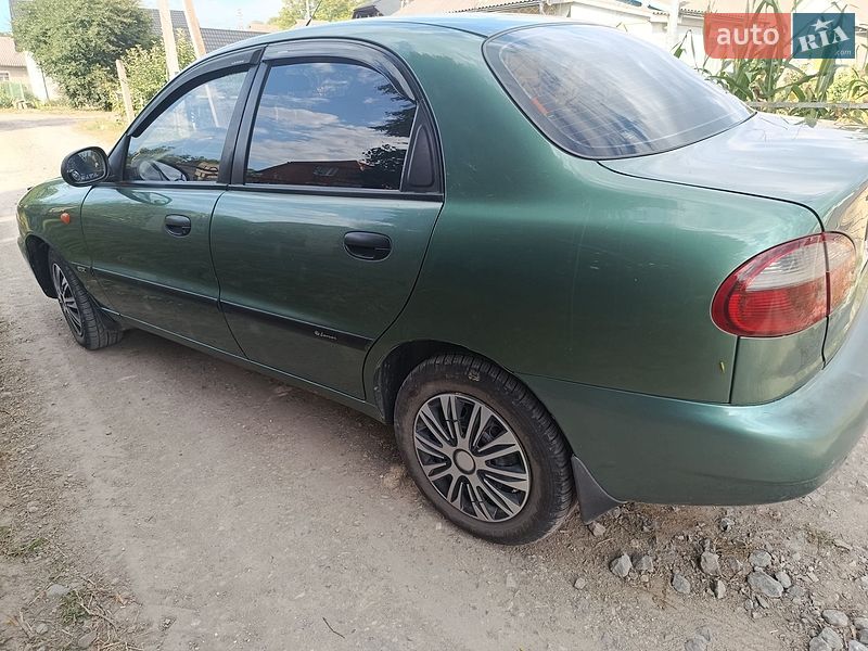 Седан Daewoo Lanos 2009 в Городку