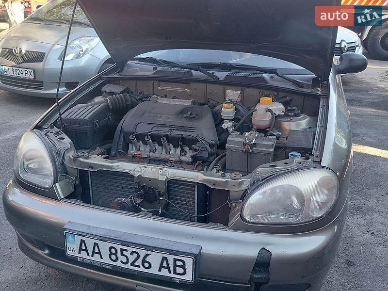 Седан Daewoo Lanos 2004 в Макарові