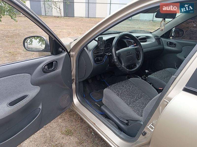 Седан Daewoo Lanos 2008 в Десні