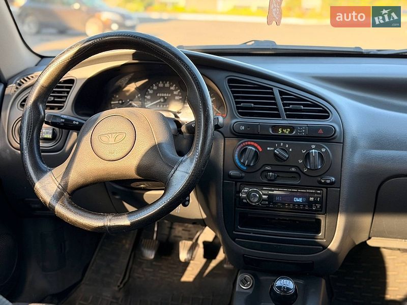 Седан Daewoo Lanos 2004 в Кривом Роге