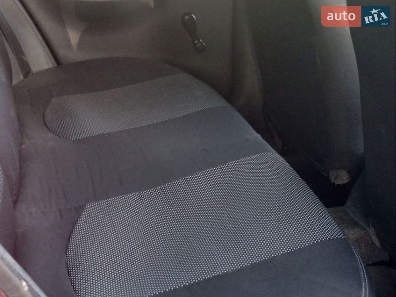 Седан Daewoo Lanos 2004 в Львове