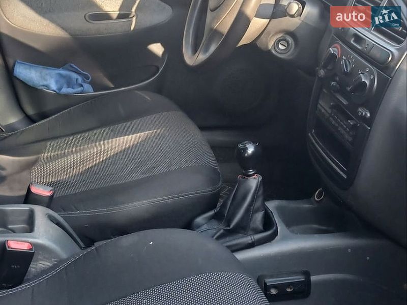 Седан Daewoo Lanos 2004 в Львове