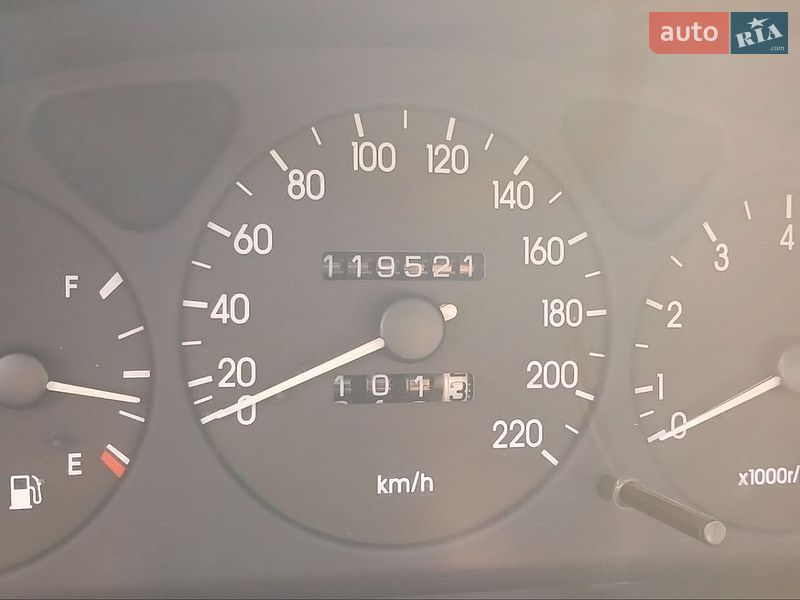 Седан Daewoo Lanos 2004 в Львове