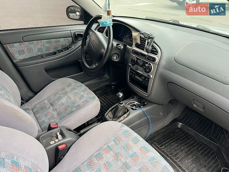 Седан Daewoo Lanos 2004 в Черкасах