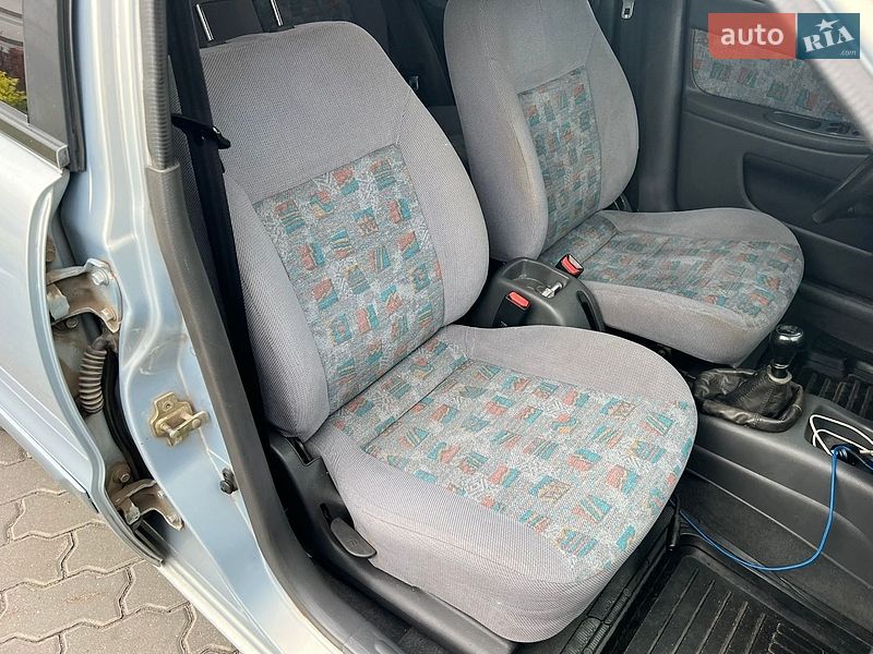 Седан Daewoo Lanos 2004 в Черкасах