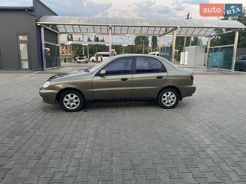 Седан Daewoo Lanos 2003 в Миколаєві