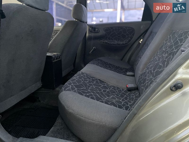 Седан Daewoo Lanos 2003 в Миколаєві