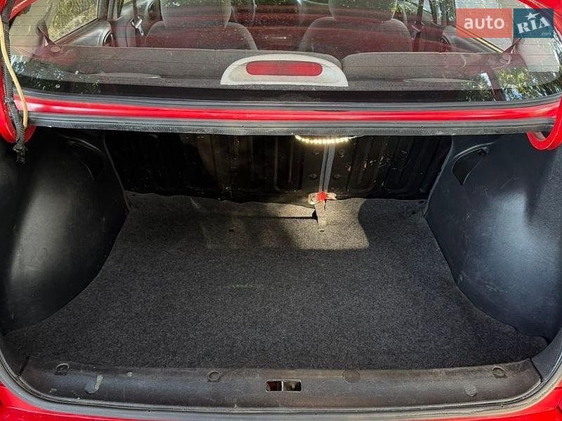 Седан Daewoo Lanos 2008 в Луцьку
