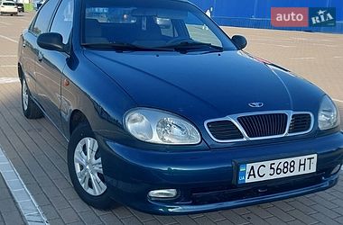 Седан Daewoo Lanos 2002 в Нововолынске