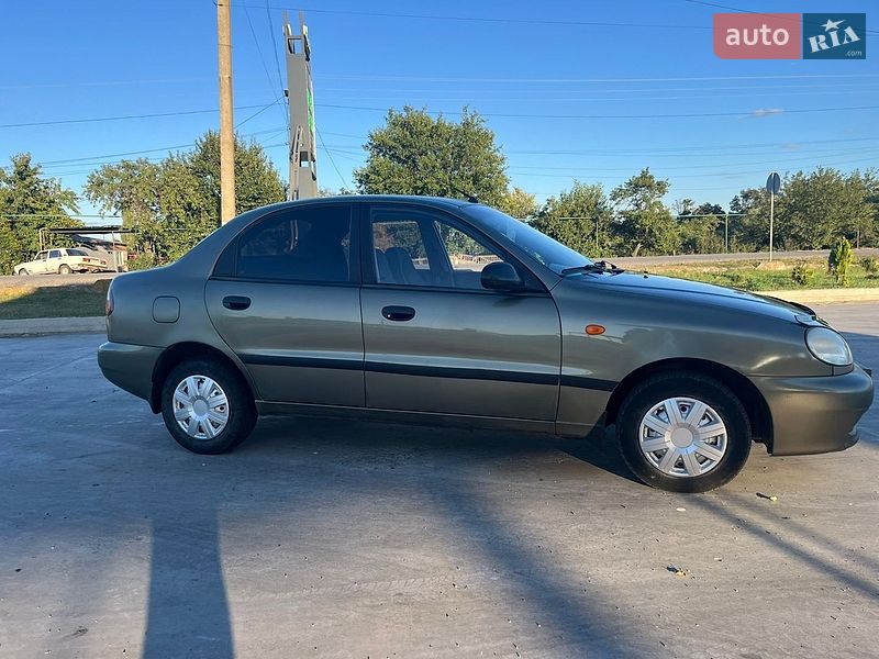 Седан Daewoo Lanos 2006 в Новом Буге