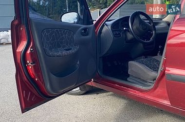 Седан Daewoo Lanos 2003 в Харкові