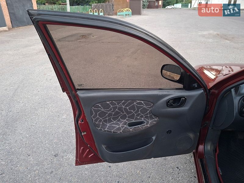 Седан Daewoo Lanos 2003 в Полтаве