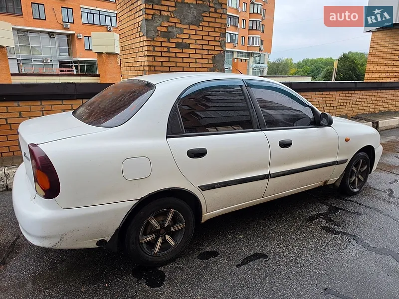 Daewoo Lanos 2011