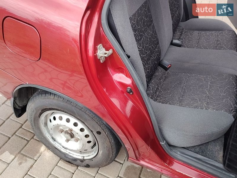 Седан Daewoo Lanos 2006 в Отынии