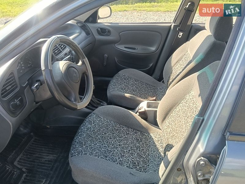 Седан Daewoo Lanos 2008 в Малині
