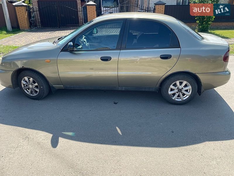 Седан Daewoo Lanos 2004 в Луцьку