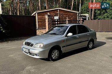 Седан Daewoo Lanos 2001 в Киеве
