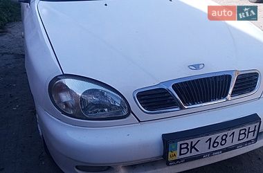 Седан Daewoo Lanos 2001 в Ровно