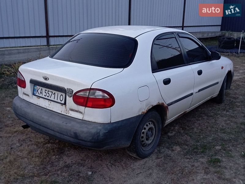 Седан Daewoo Lanos 2001 в Белогородке