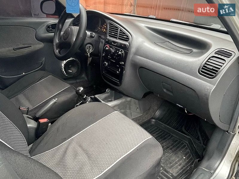 Седан Daewoo Lanos 2008 в Кременчуці