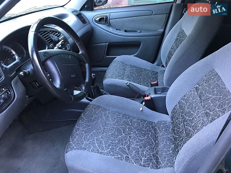 Седан Daewoo Lanos 2004 в Буче