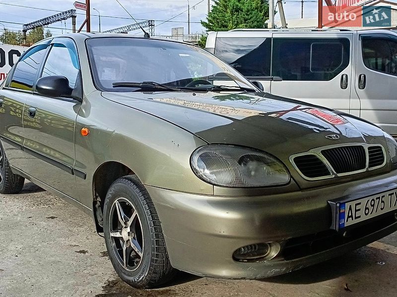 Седан Daewoo Lanos 2004 в Дніпрі