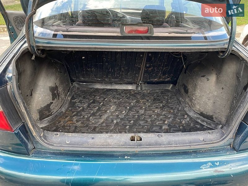 Седан Daewoo Lanos 2003 в Сумах