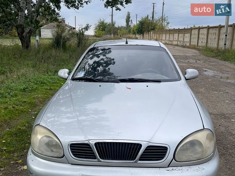 Седан Daewoo Lanos 2004 в Измаиле