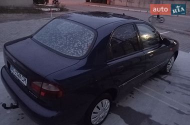 Седан Daewoo Lanos 2004 в Волочиську