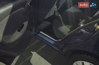 Седан Daewoo Lanos 2004 в Волочиську