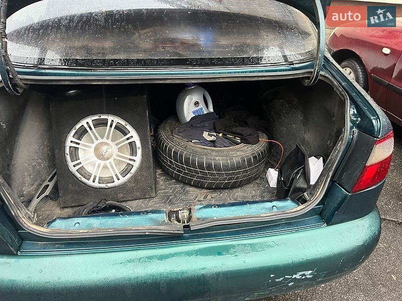 Седан Daewoo Lanos 2003 в Ярмолинцях