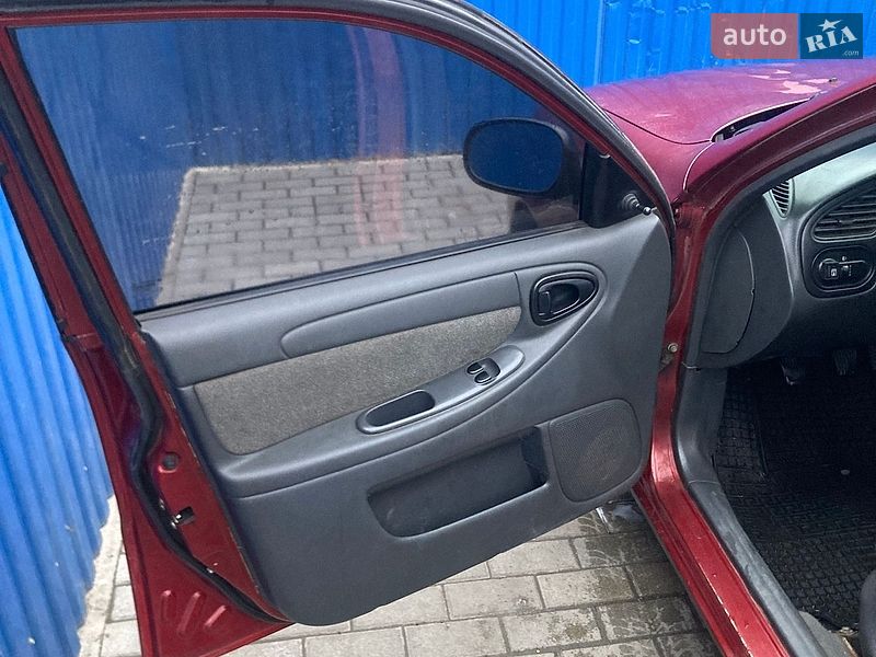 Седан Daewoo Lanos 2001 в Львові фото 12 Седан Daewoo Lanos 2001 в Львові