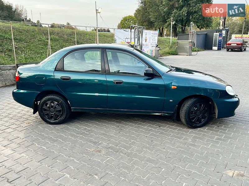 Седан Daewoo Lanos 2002 в Каменском