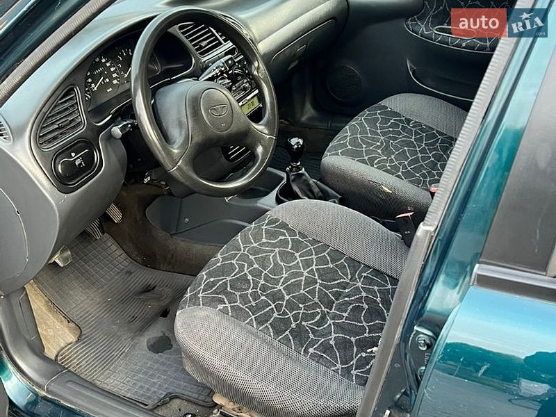 Седан Daewoo Lanos 2002 в Каменском