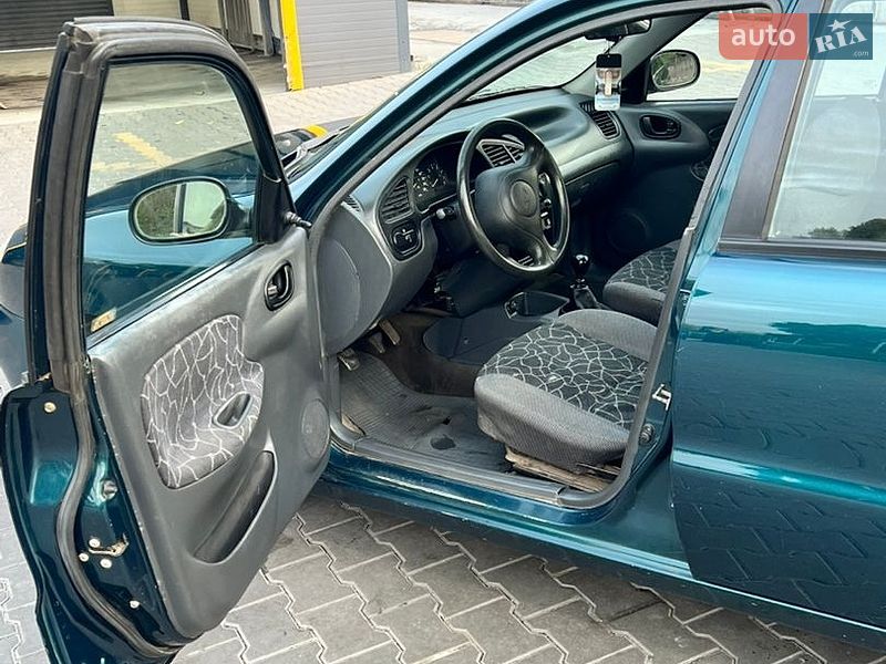 Седан Daewoo Lanos 2002 в Каменском