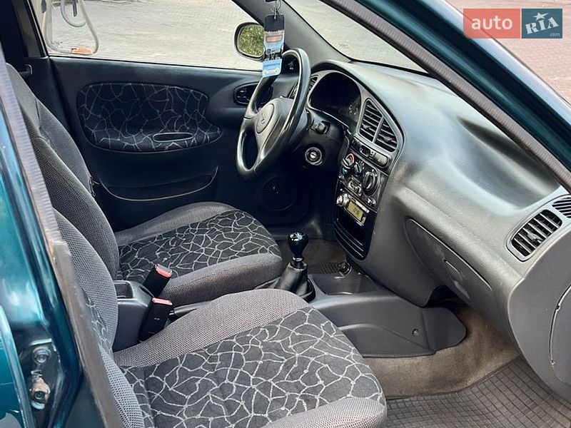 Седан Daewoo Lanos 2002 в Каменском