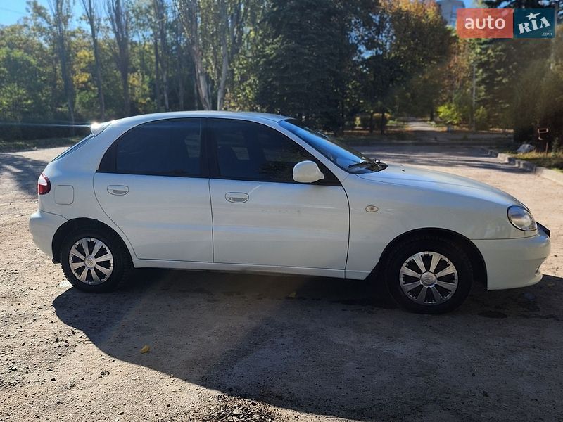 Хетчбек Daewoo Lanos 2012 в Запоріжжі