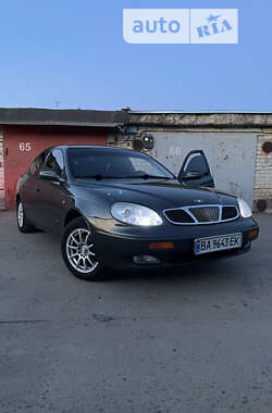 Седан Daewoo Leganza 1998 в Южноукраїнську