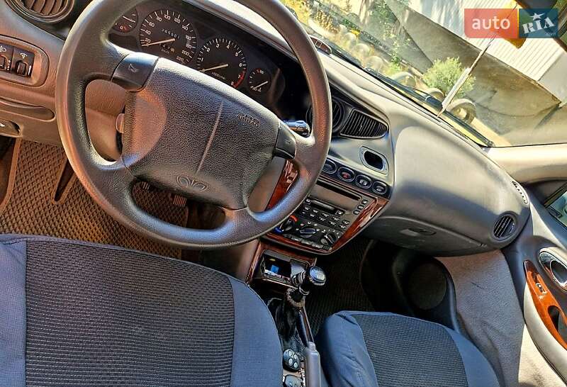 Седан Daewoo Leganza 2001 в Павлограде