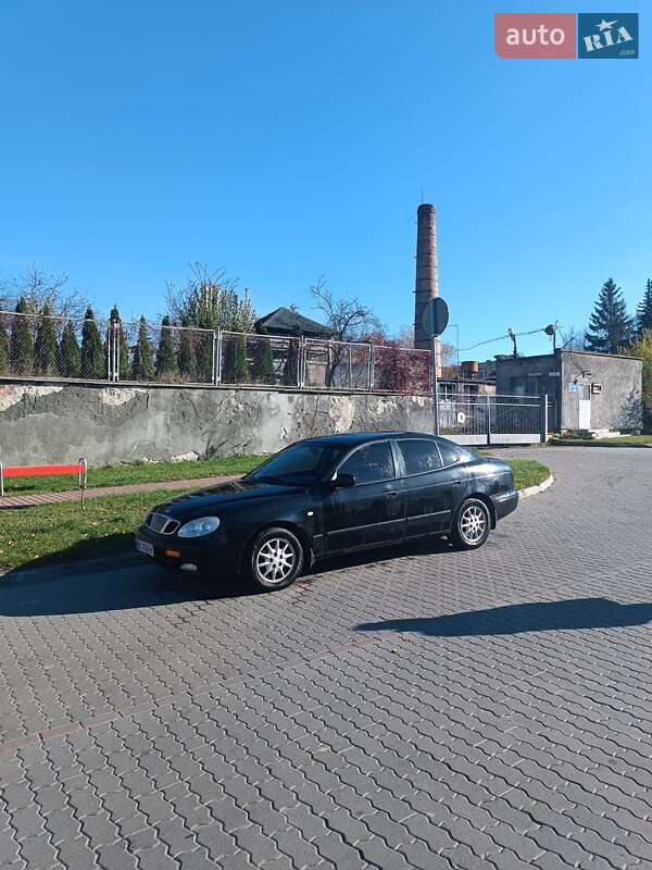 Седан Daewoo Leganza 2001 в Львове
